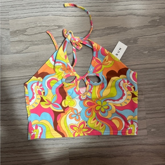 PacSun Tops - NWT PACSUN Multicolor Floral Halter Top Woman’s Size M